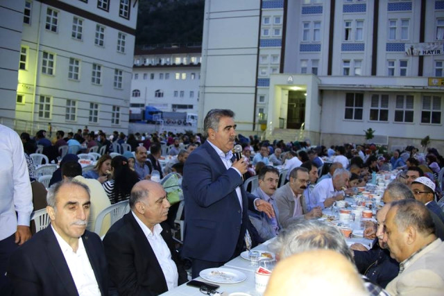 Özdemir: ‘Ramazan’ın Bereketini Paylaşmaya Devam Ediyoruz’