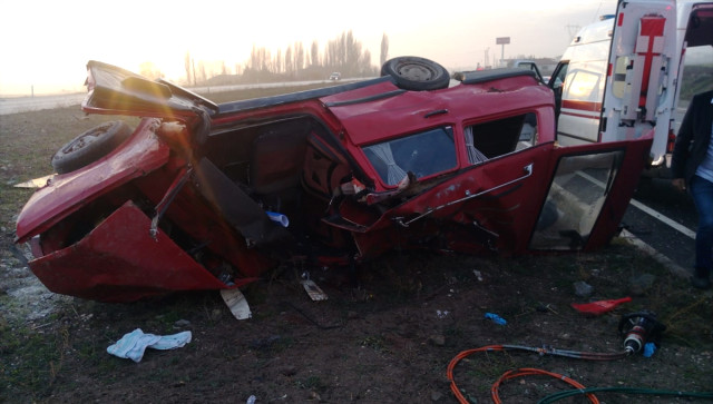 Amasya’da Zincirleme Trafik Kazası: 1 Ölü, 1 Yaralı