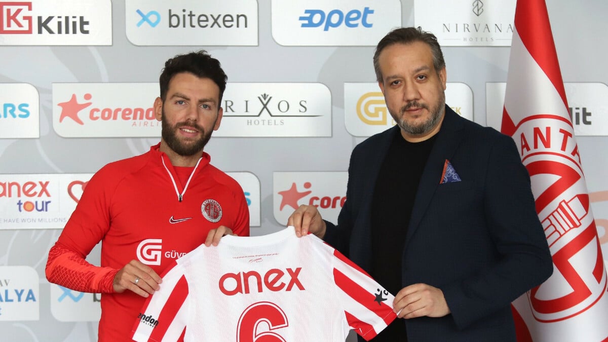 Erdal Rakip, Antalyaspor’a transfer oldu