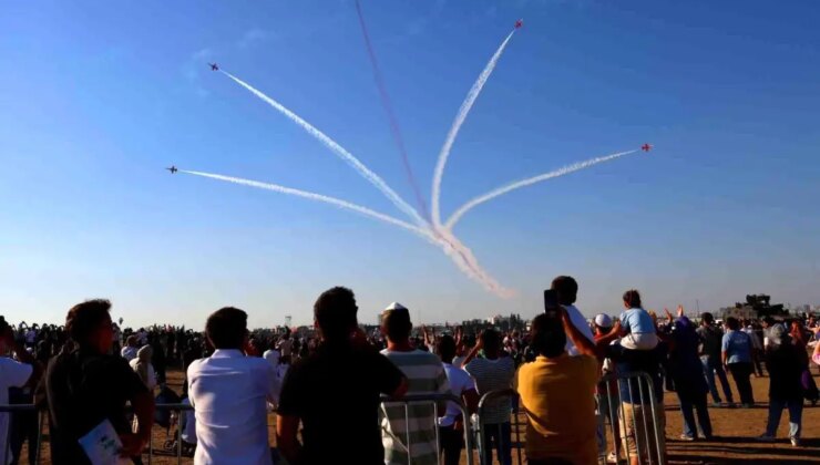 TEKNOFEST 2023’te Türk Yıldızları Gösterisi Nefes Kestirdi