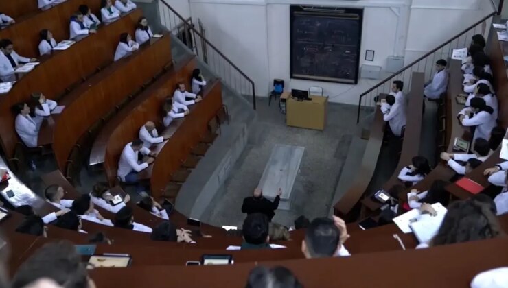 Türk üniversitelerinden mezun olanların yurt içi iş bulma müddeti 4,5 ay oldu