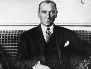 Ulu Başkan Mustafa Kemal Atatürk’ü hürmet ve minnetle anıyoruz