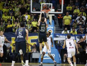 Fenerbahçe Euroleague’de EA7 Milano’ya Yenildi