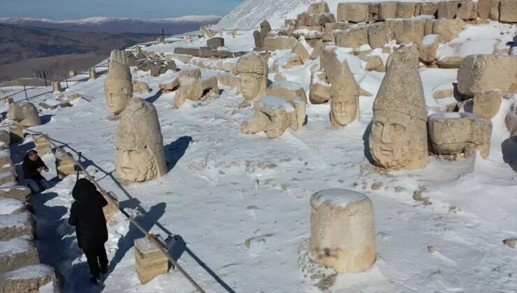 Nemrut Dağı’nı 165 Bin Turist Ziyaret Etti